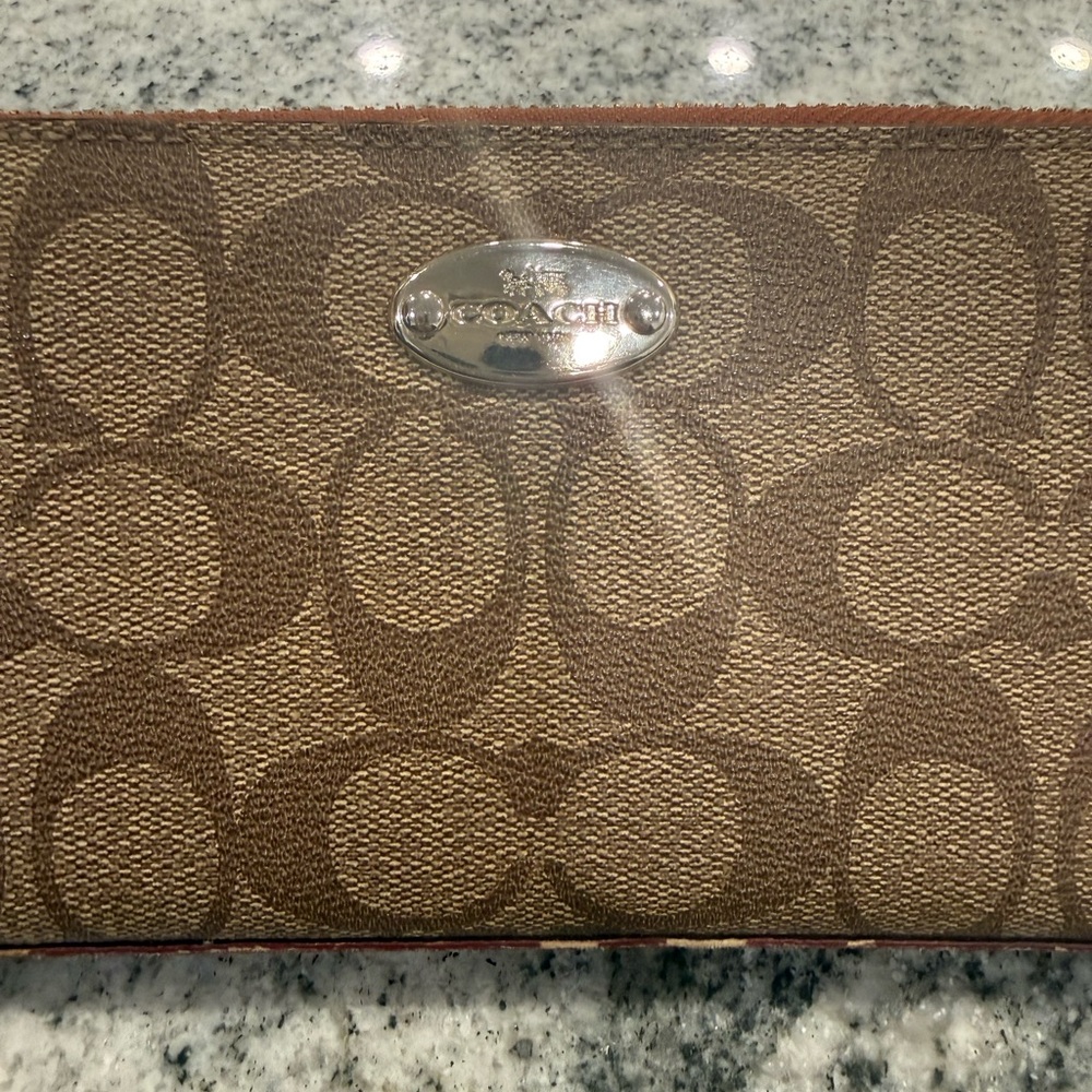 Coach Tan Signature Pattern Wallet - Picture 2 of 16